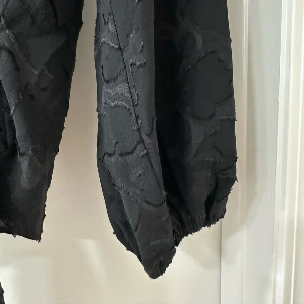 Madewell Black Floral Jacquard Side Tie Wrap Top, Size Medium - Picture 7 of 10